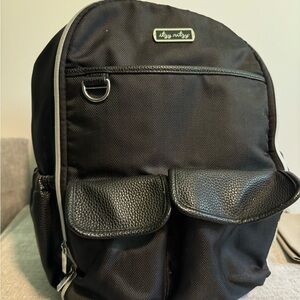 Itzy Ritzy Boss diaper bag-black